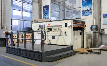 自动数控模切机